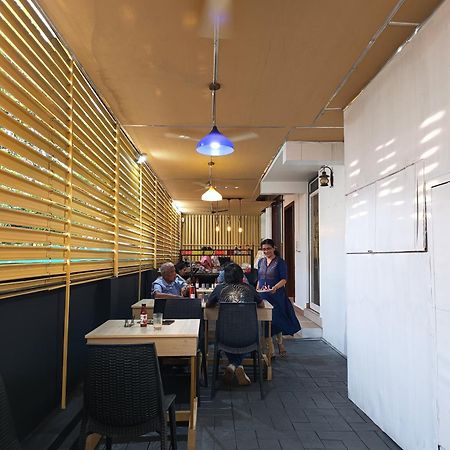 Blue Bell Cochin Airport Hotel Nedumbassery Ngoại thất bức ảnh