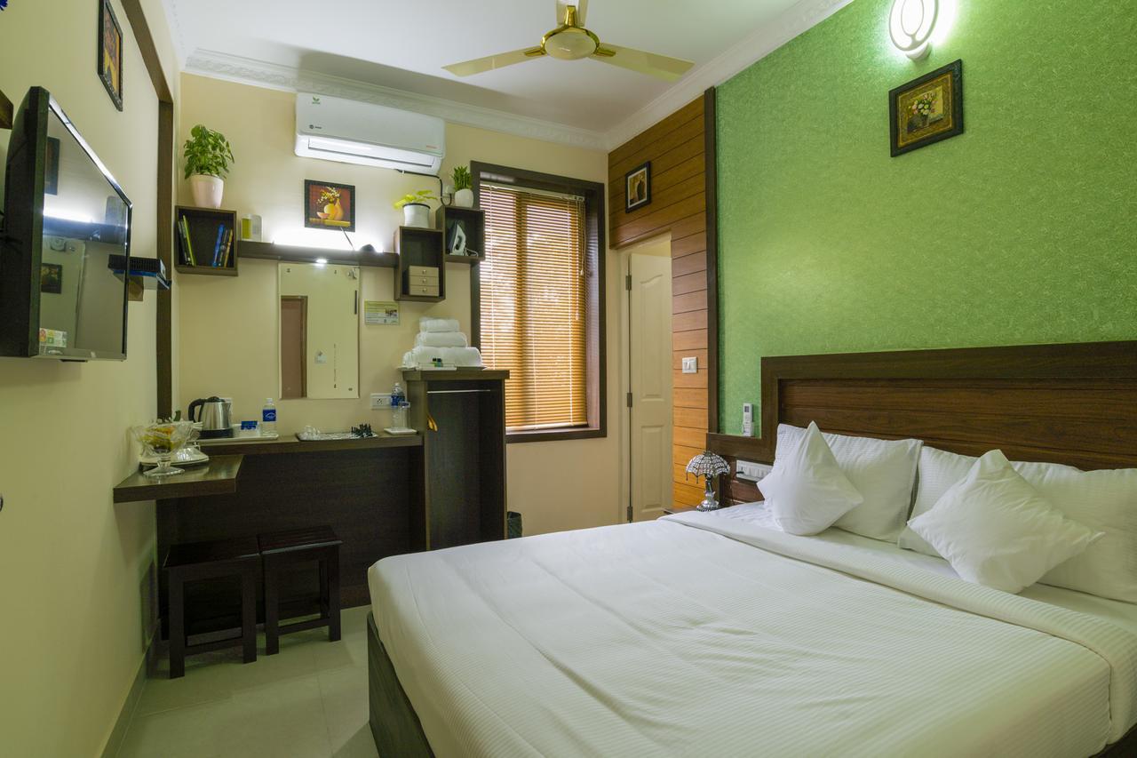 Blue Bell Cochin Airport Hotel Nedumbassery Ngoại thất bức ảnh