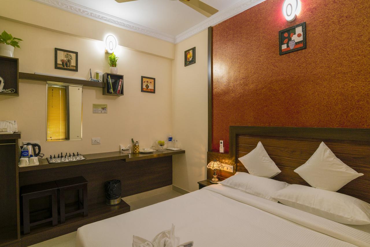 Blue Bell Cochin Airport Hotel Nedumbassery Ngoại thất bức ảnh