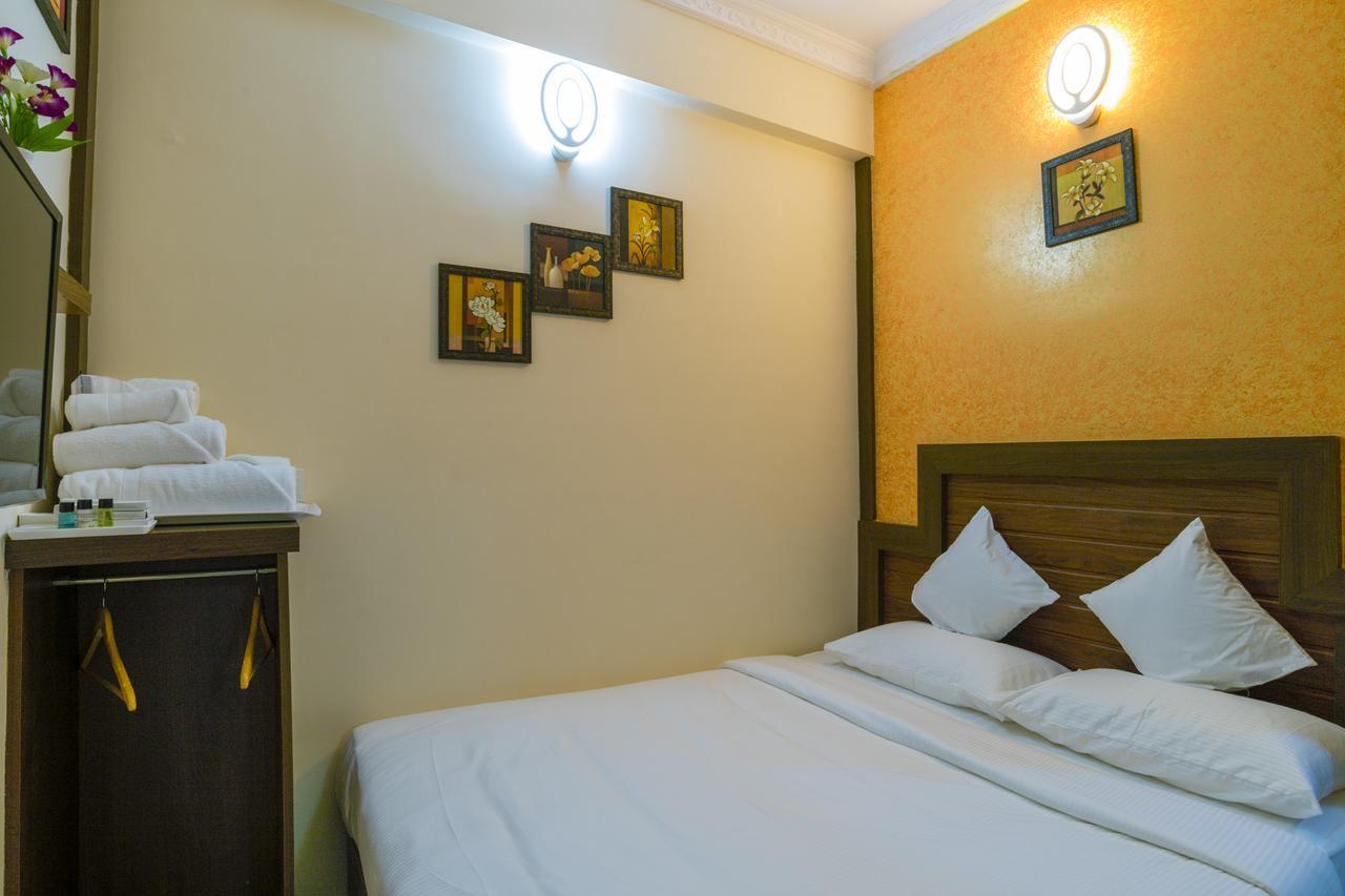 Blue Bell Cochin Airport Hotel Nedumbassery Ngoại thất bức ảnh