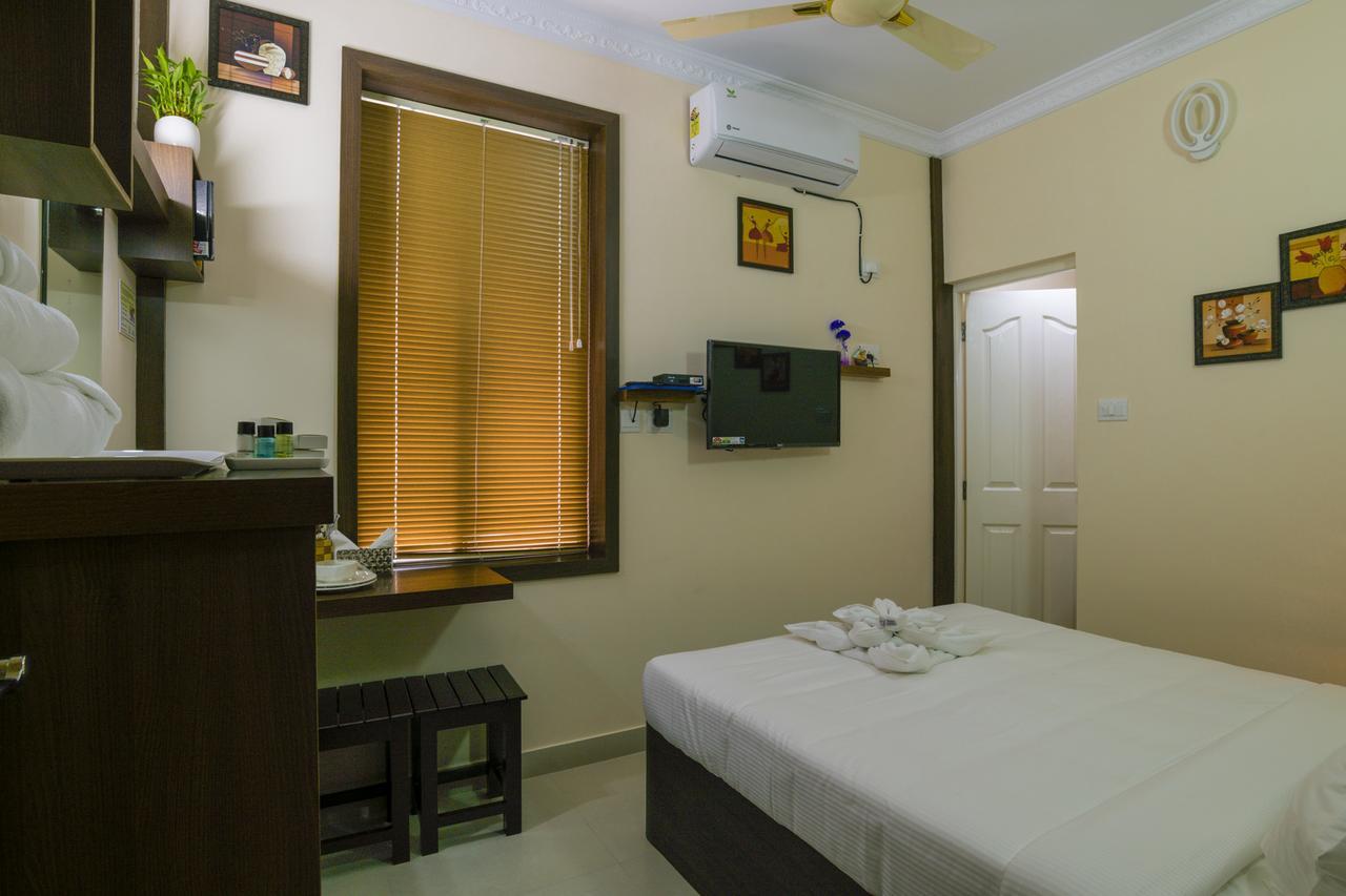 Blue Bell Cochin Airport Hotel Nedumbassery Ngoại thất bức ảnh